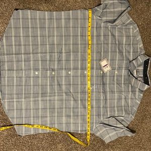 Van Heusen button-down s/sleeve NWT